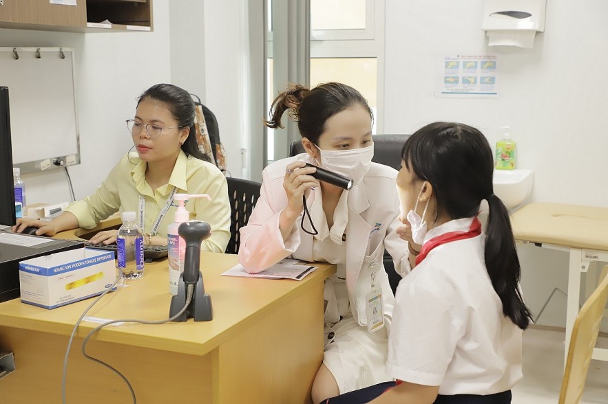 Another 1,000 Disadvantaged Children in Ho Chi Minh City Receive Free Health Checks,
