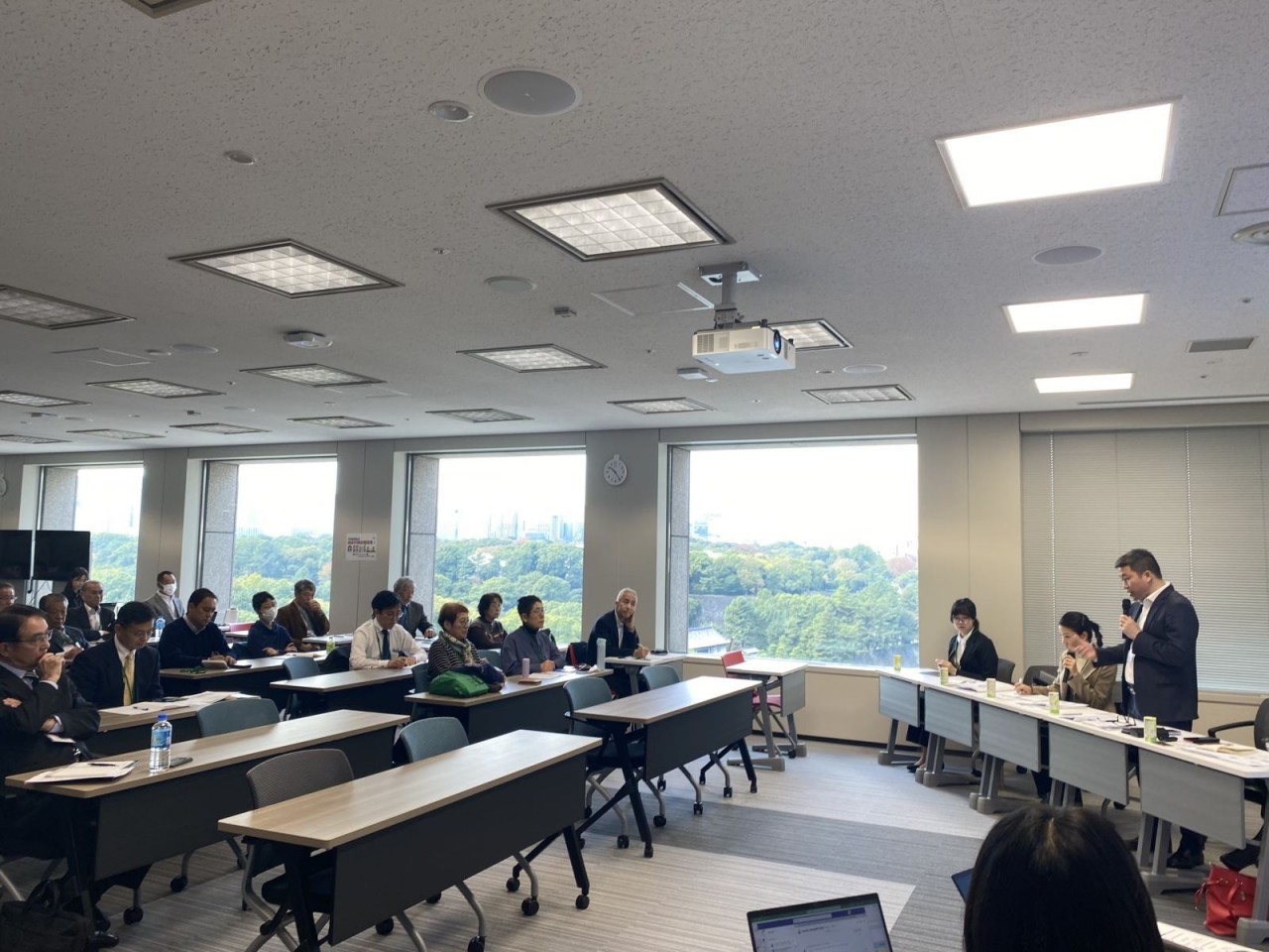 Meeting with non-governmental organizations in Japan.