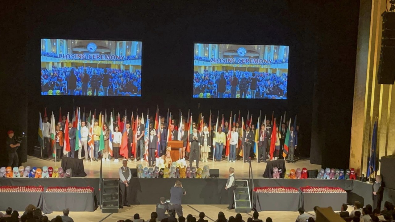 Vietnamese Students Excellently Win 54 Medals at World Scholar's Cup 2023
