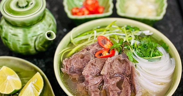 The most famous dish is the globally renowned delicacy Pho. (Photo: Vinwonders.com)