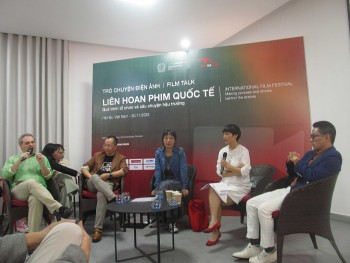 Vietnamese, Italian Professionals Discuss Ways to Improve Quality of Int'l Film Fests in Vietnam
