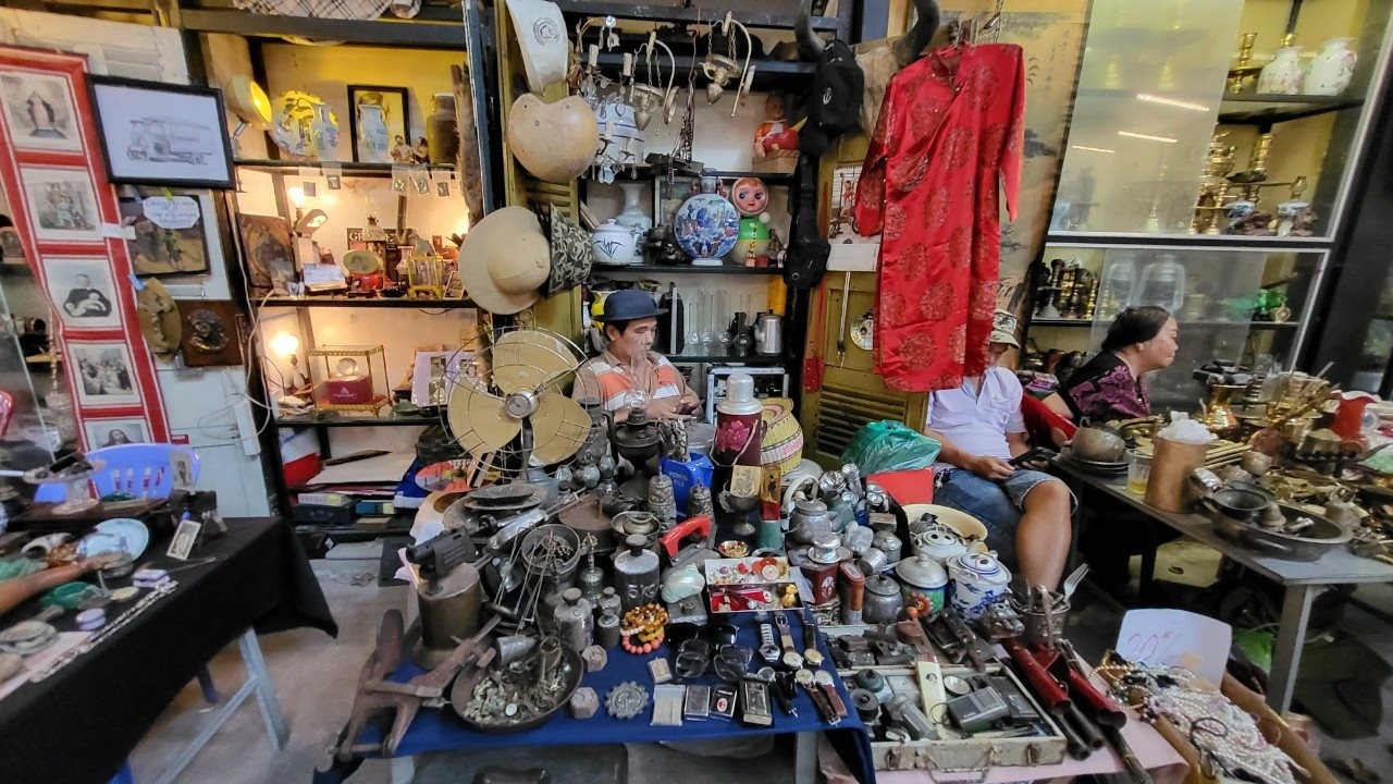 Discover The Unique Flea Market In Ho Chi Minh City