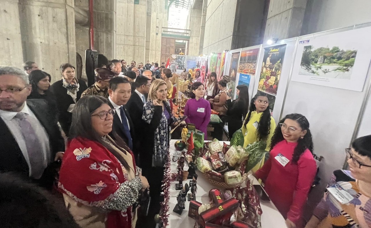 vietnams culture cuisine introduced at asean day in venezuela