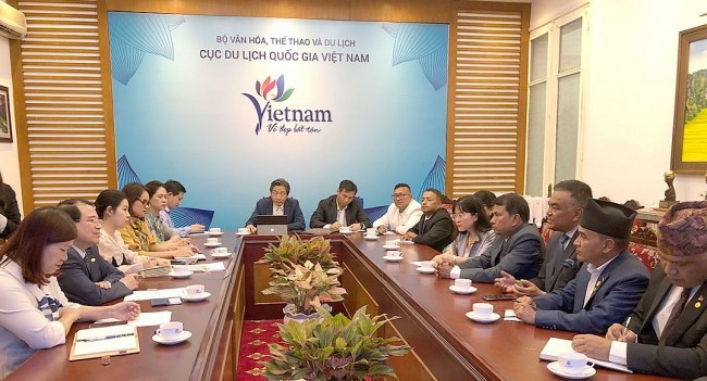 Vietnam, Nepal Discussed Establishing Cooperation in Tourism Development