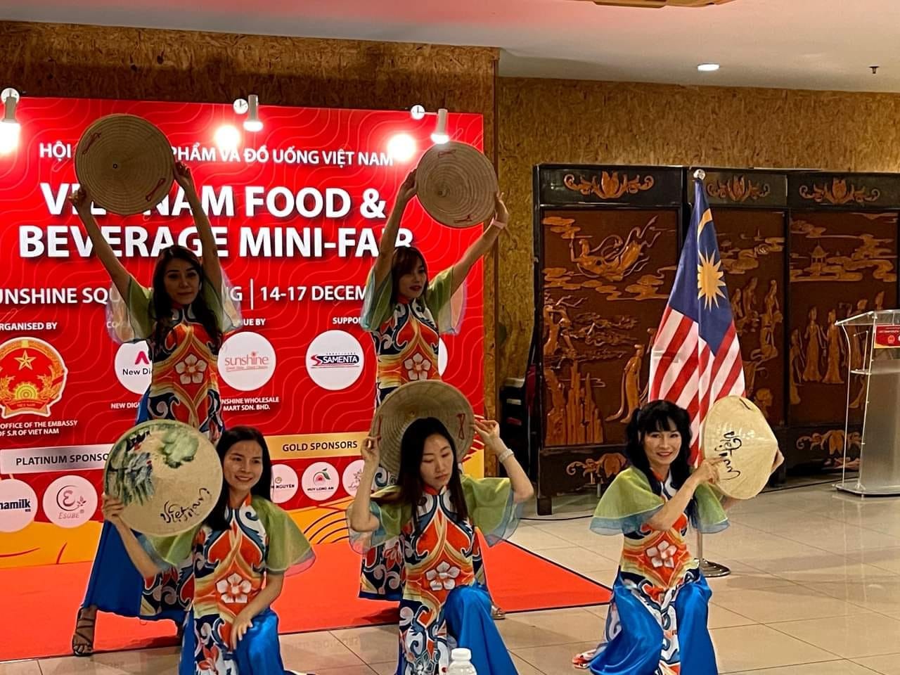 The First Vietnam Food and Beverage Mini Fair in Penang (Malaysia) Takes Place