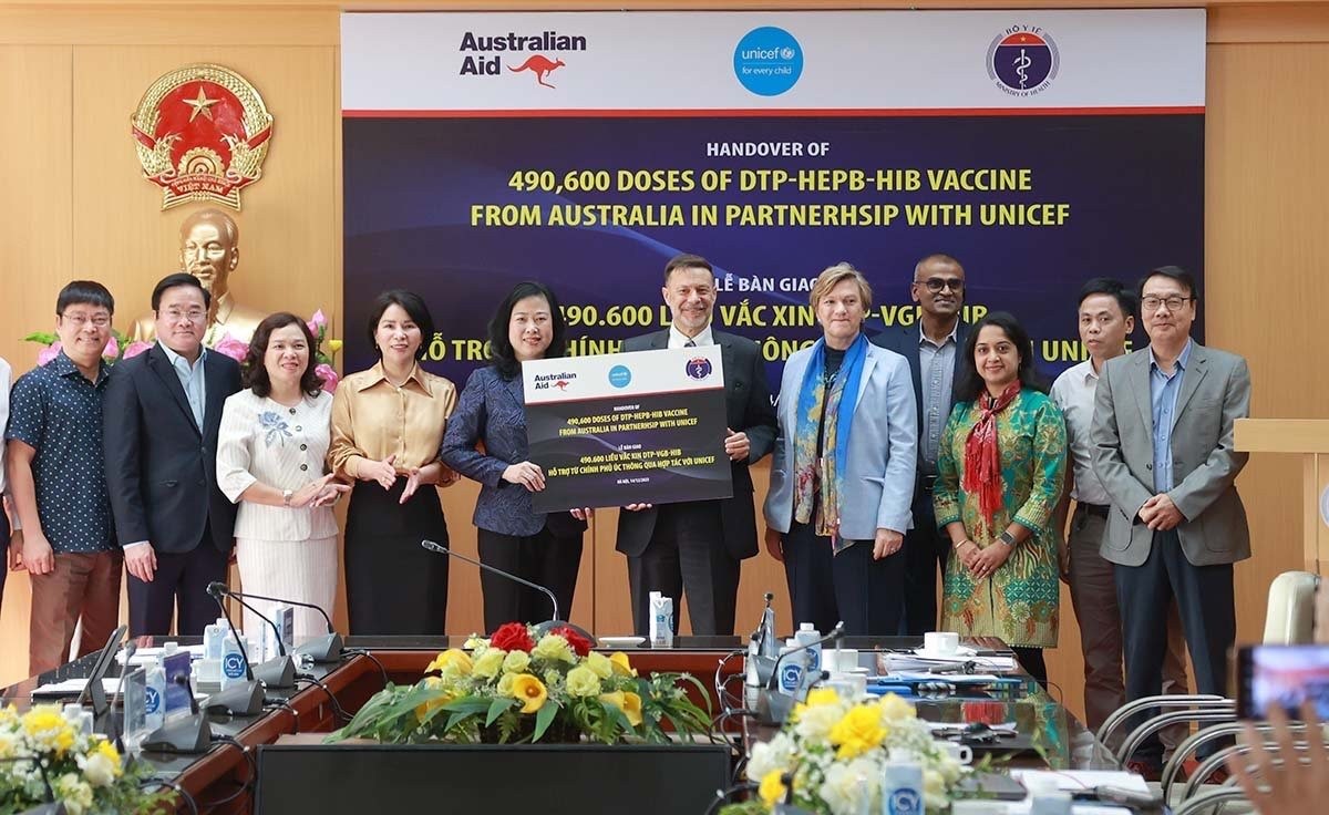 Nearly 500,000 Doses of "5 in 1" Vaccine Provided by  Australian Government