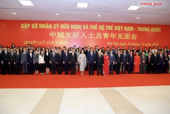 Intellectuals, Young Generation Ensure the Continued Success of Viet - China Friendship