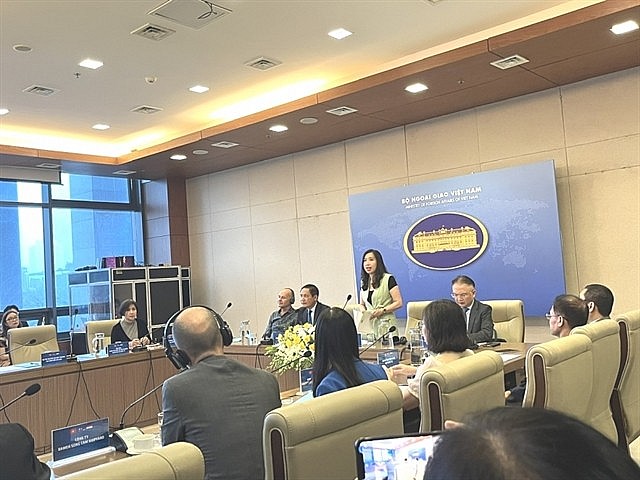 Deputy Minister of Foreign Affairs Lê Thị Thu Hằng speaking at the event. Photo courtesy of MOFA