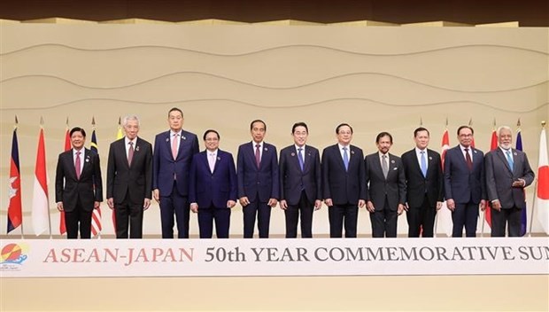 vietnam news today dec 20 pm wraps up japan trip for asean japan commemorative summit