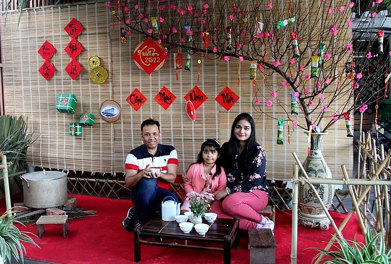 An Indian family celebrates Tet 2023 in Hanoi. 