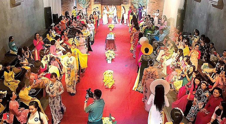A performance of Ao Dai (Vietnamese traditional dress) at the HCMC Ao Dai Museum.