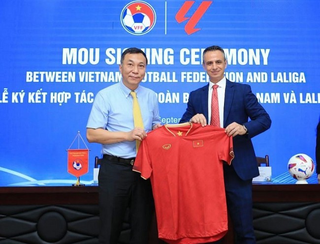 Opportunity for Vietnamese Football to Get Closer to Advanced Football Platforms