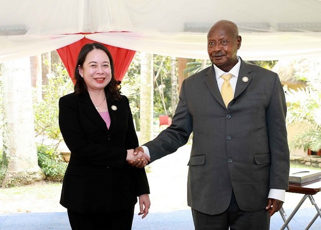 Uganda Wants Support from Vietnam in Digital Transformation, Technology, and A.I.