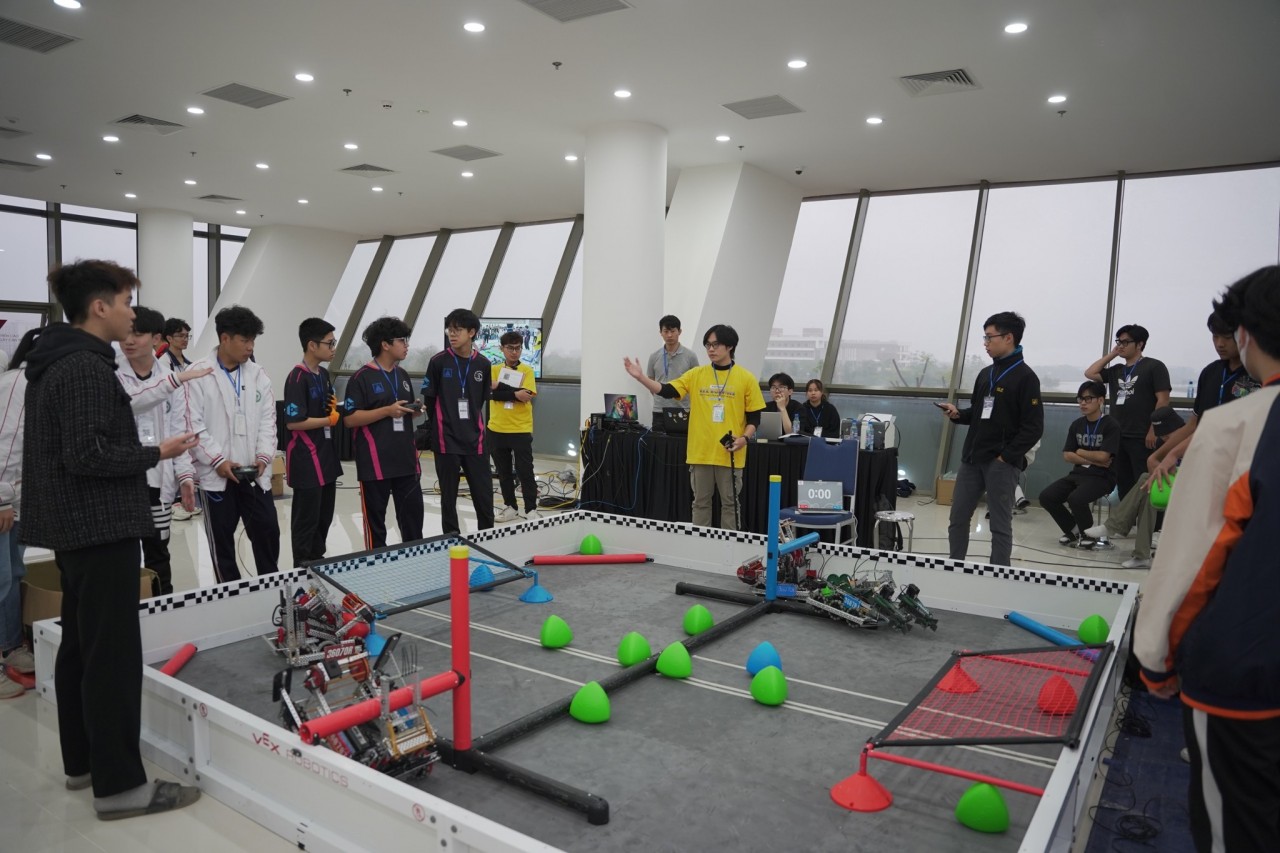More Students Take Park in Vietnam VEX Robotics National Championship 2024