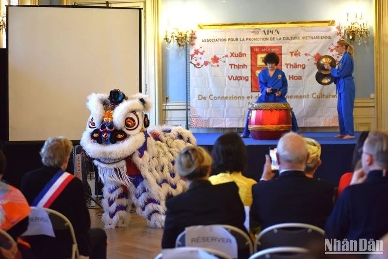 Overseas Vietnamese Celebrate Lunar New Year In France