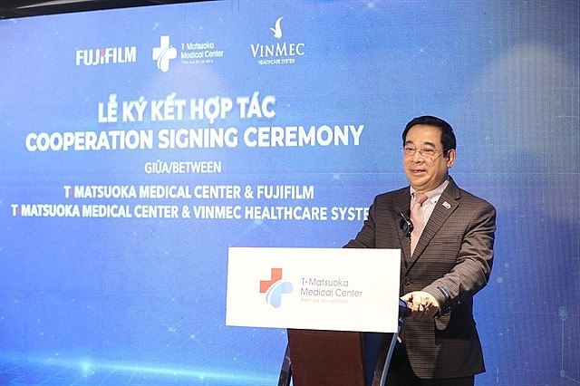 Associate Professor Lương Ngọc Khuê gives a speech at the signing ceremony. Photo: VNS
