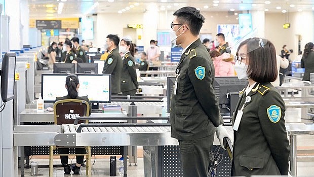 Noi Bai international airport strengthens security during the Tet holiday (Photo: hanoimoi.vn)