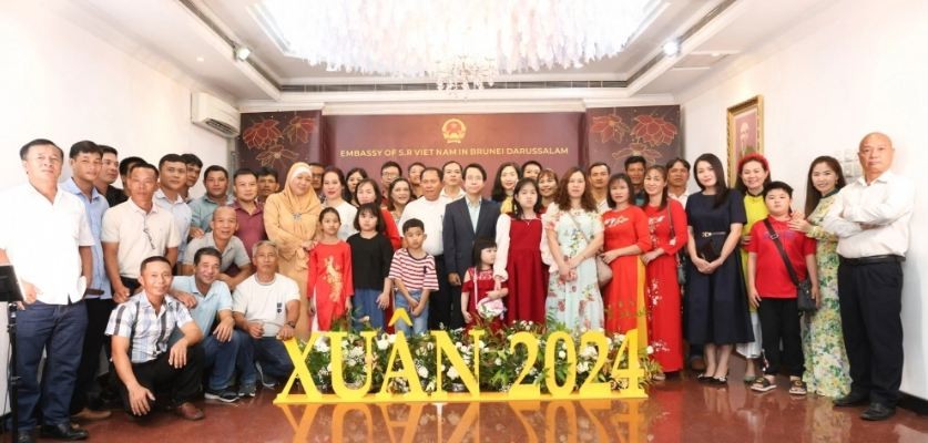 Embassy in Brunei Hosts 2024 Homeland Spring Program for Overseas Vietnamese