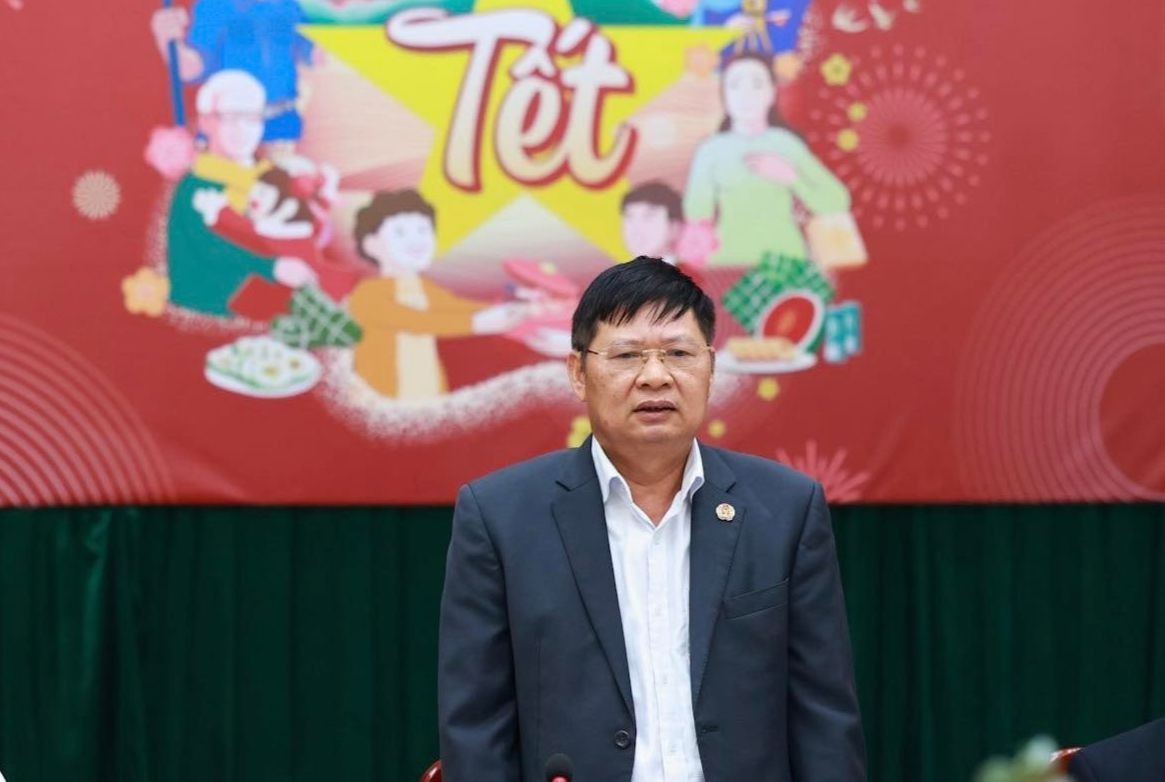 Vietnam General Confederation of Labor Takes Care of Workers During Tet