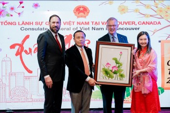 Vietnamese Consul General Honored for Contributions to Vietnam-Canda Ties