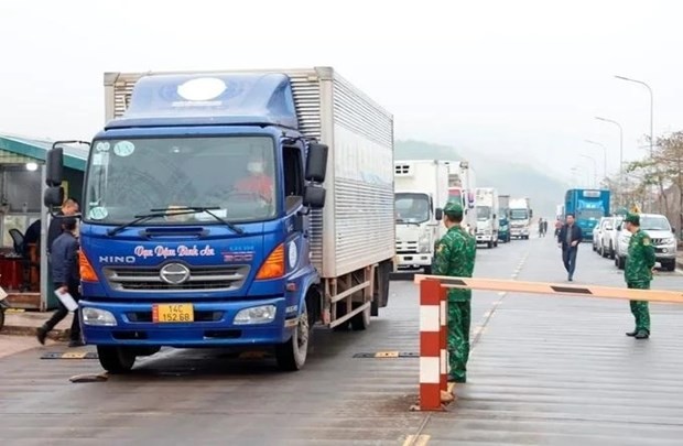 All Northern Border Gates Resume Customs Clearance after Tet
