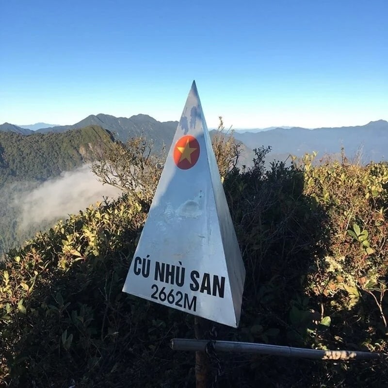 Witness The Dreamy Milky Way On Cu Nhu San Mountain Peak