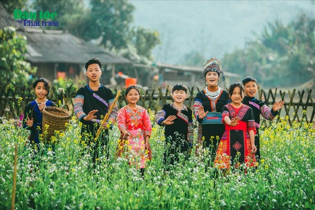 Visit Suoi Giang – The “Mountain Peak Of Happiness” In Northern Vietnam