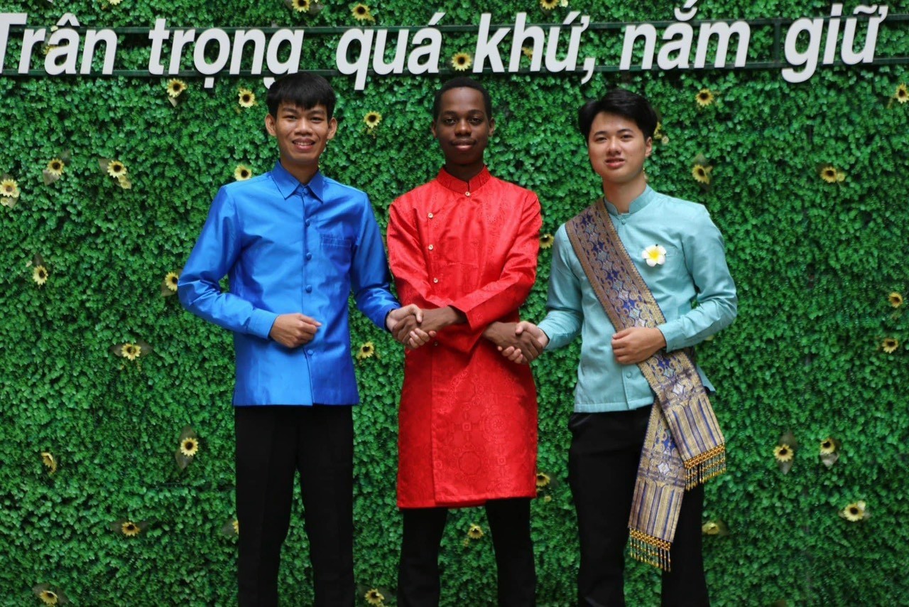 Mozambican Student Becomes Internet Famous Overnight with a Role in Peach Blossom, Pho and Piano