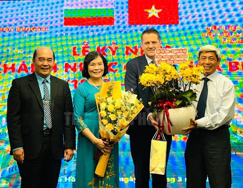 people to people cultural exchanges contribute to fostering vietnam bulgaria ties