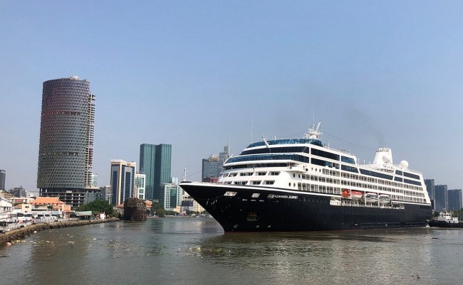 Vietnam Welcomes High-End International Tourists By Cruise Ship