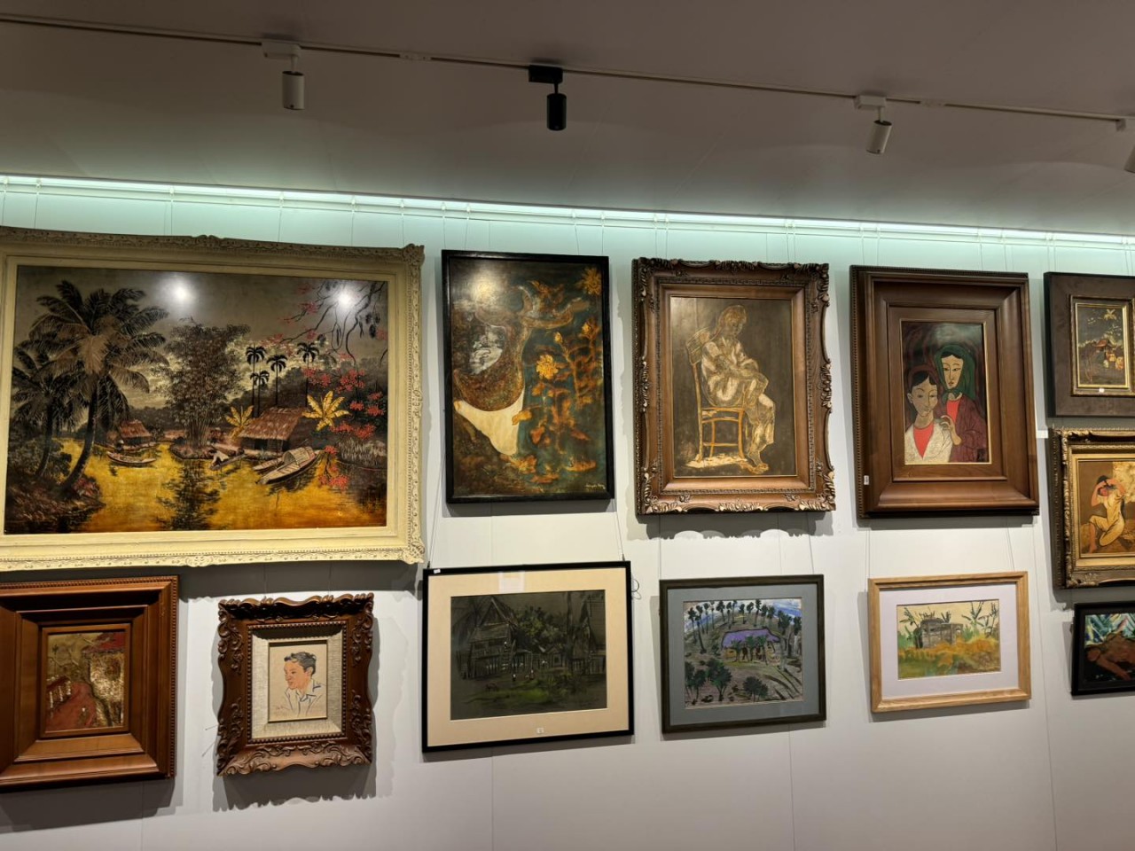 Exhibition, Auction of 221 Vietnamese Art Works of 20th Century Holds in Hanoi
