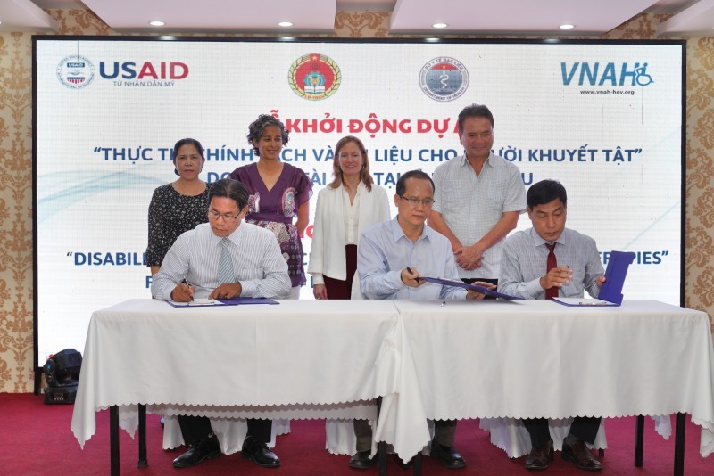 USAID Expands US $1.15 Million Project to Support People with Disabilities in Bac Lieu