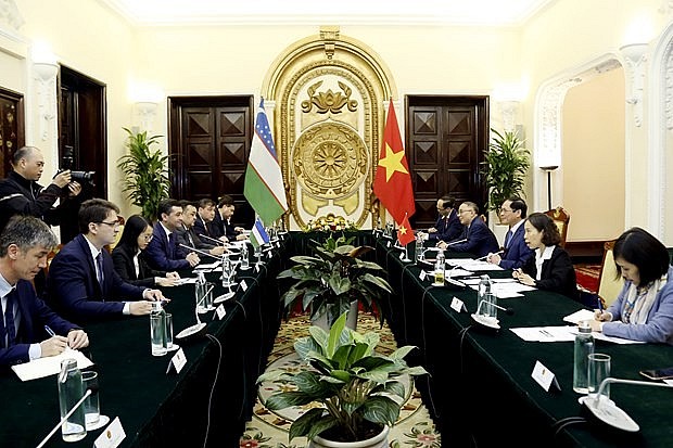 At the talks between Minister of Foreign Affairs Bui Thanh Son his visiting Uzbek counterpart Bakhtiyor Saidov in Hanoi on March 18. (Photo: VNA)