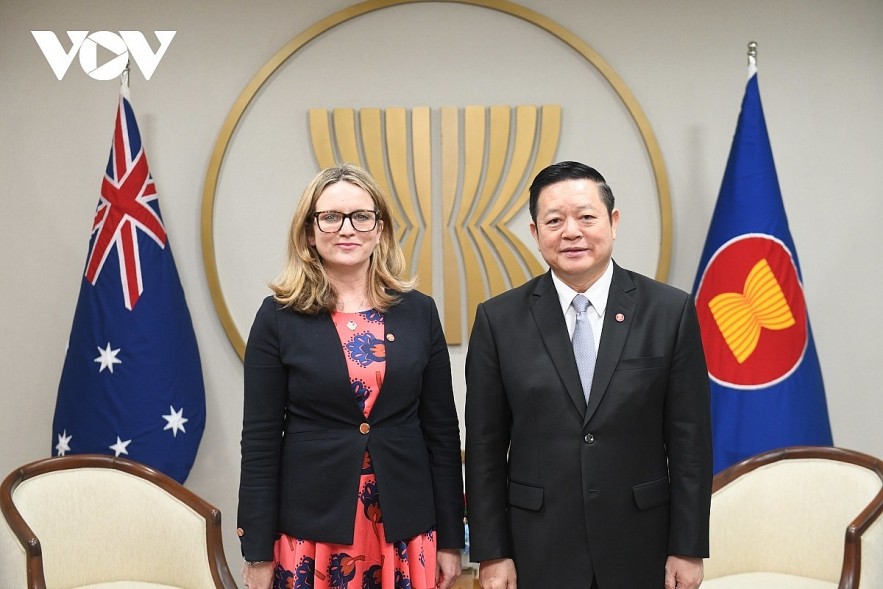 Australian Ambassador to ASEAN Tiffany Mc Donald ( left) with ASEAN Secretary General Kao Kim Hourn (Photo: ASEAN Secretariat)