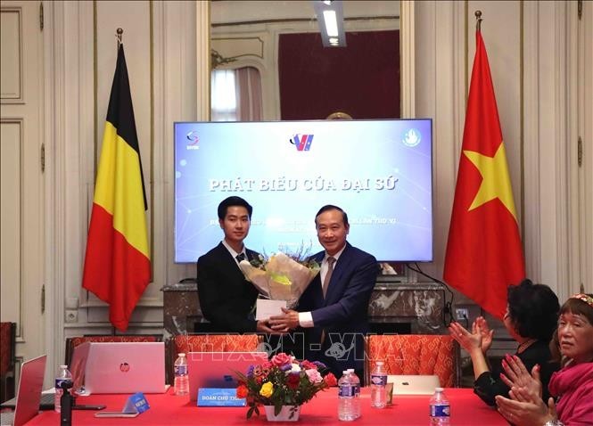 Three Key Tasks to Develop the Vietnamese Student Community in Belgium
