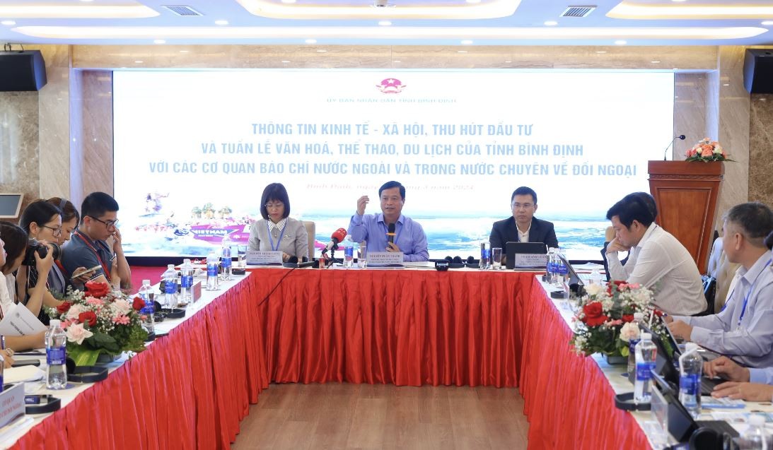 To Turn Binh Dinh Tourism into Key Economic Sector: Leaders Pay Attention to Even Smallest Details