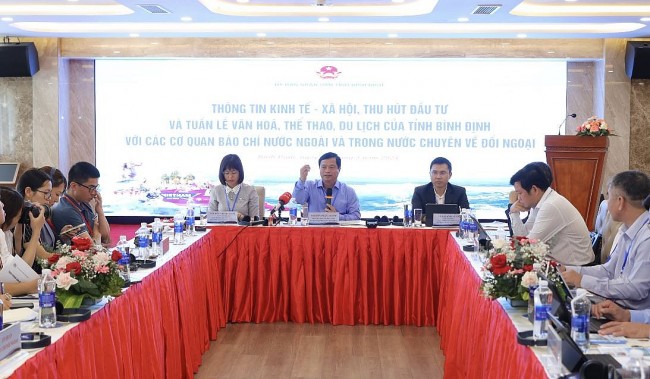 To Turn Binh Dinh Tourism into Key Economic Sector: Leaders Pay Attention to Even Smallest Details