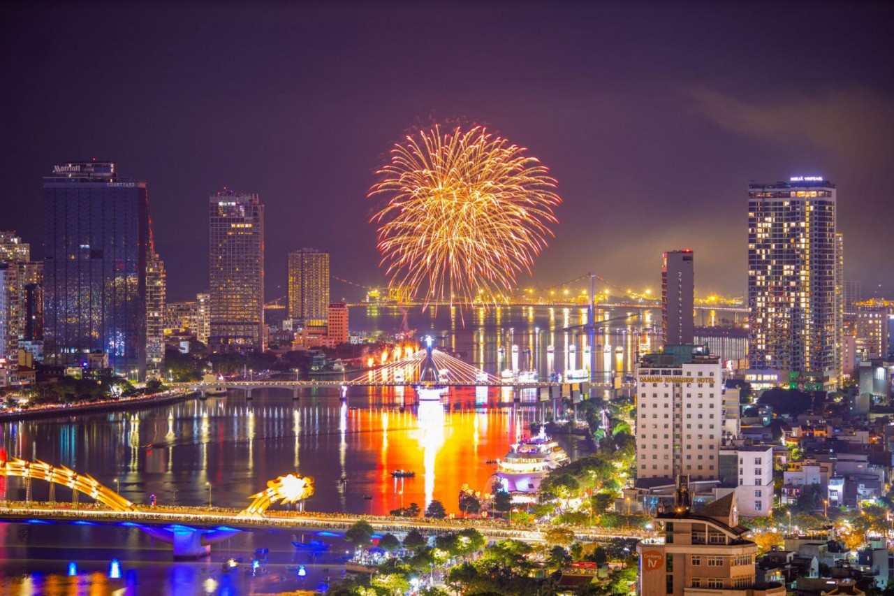 Da Nang International Fireworks Festival 2024 Opens on June