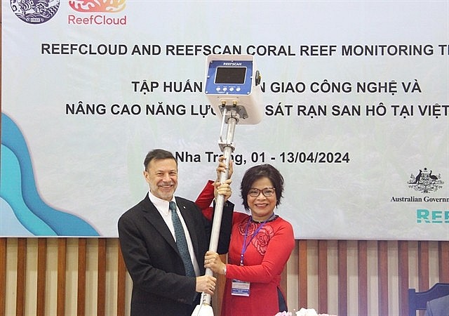Australian Ambassador Andrew Goledzinowski presented ReefScan devices to the Institute of Oceanography at the start of the training session to use the monitoring devices on Monday in Nha Trang City, Khánh Hoà Province. Photo: VNS