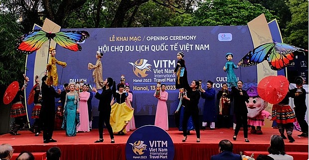 A performance at the opening ceremony of VITM Hanoi 2023. (Photo: VNA)