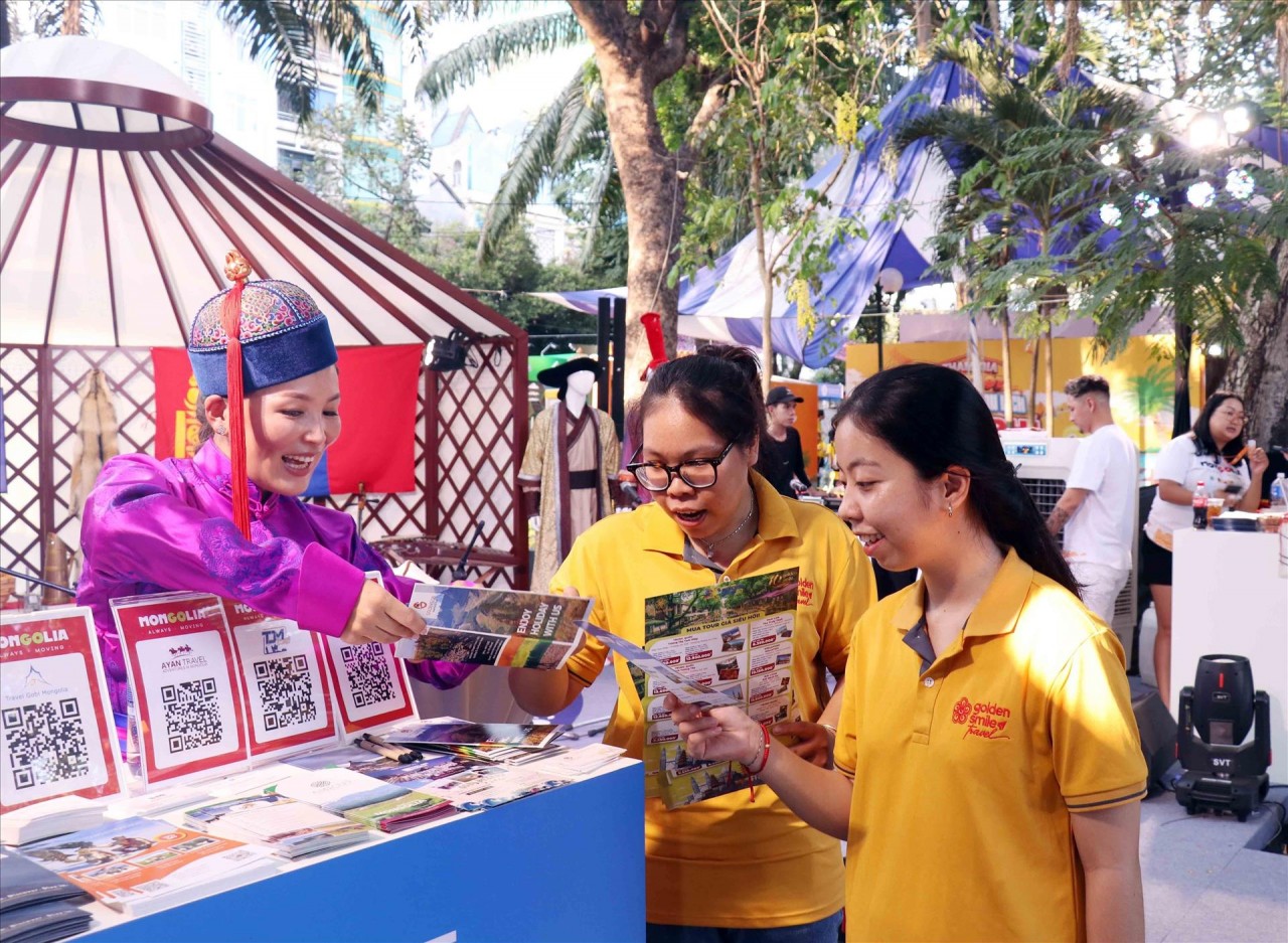 Mongolia Promotes Tourism Cooperation Opportunities with Vietnam