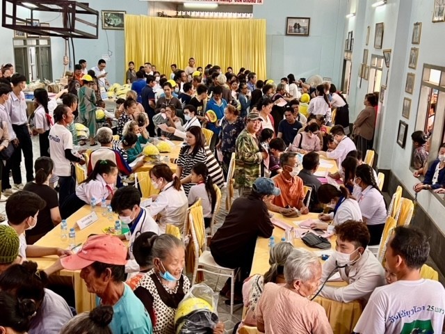 Vietnamese Delegation Provides Health Check-ups for Needy People in Savannakhet