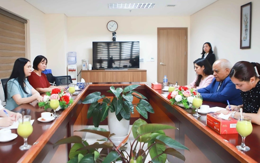 Vietnam Women's Union Meets with Cuban Ambassador