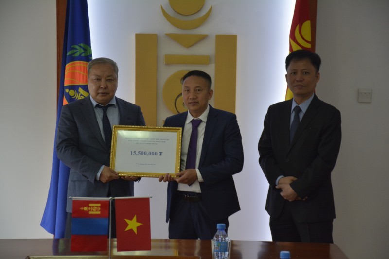 Overseas Vietnamese Support Mongolia to Overcome Natural Disaster