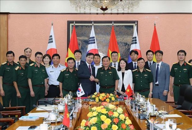 vietnam and rok strengthen defense cooperation