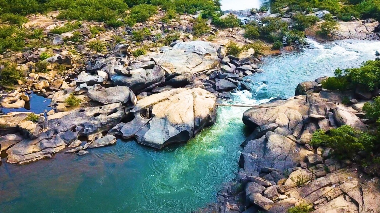 Lo Thung – The Unique Primeval Rock Pool In Quang Nam