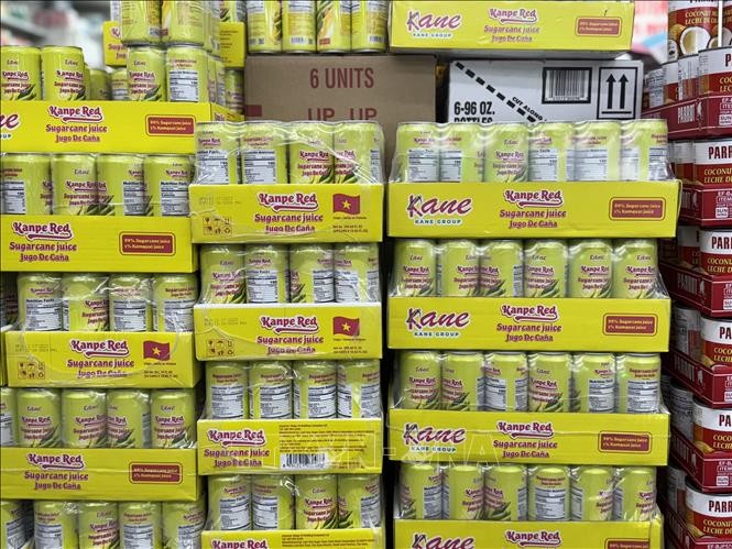 The first cases of Vietnamese canned sugarcane juice have hit supermarket shelves in Miami, the US state of Florida. 