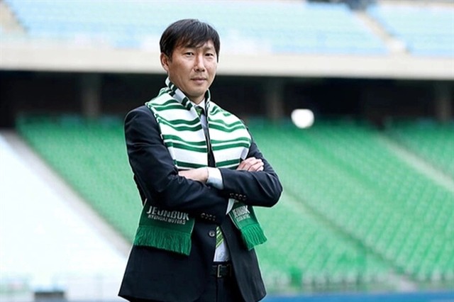 Kim Sang-sik seen when he was coach of South Korean former champion Jeonbuk Hyundai Motors. Photo: SB