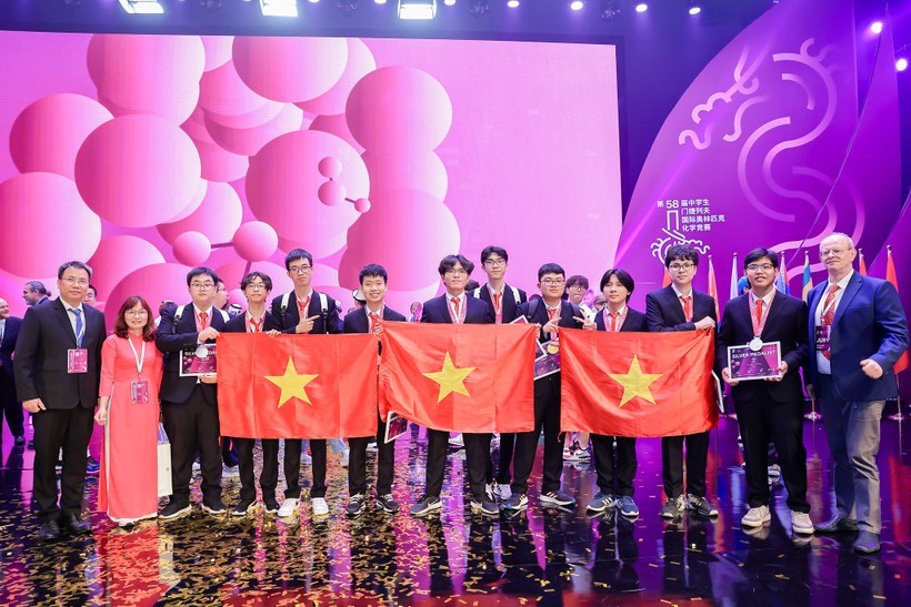 Vietnamese Team Ranks Third At the Mendeleev International Chemistry Olympiad 2024