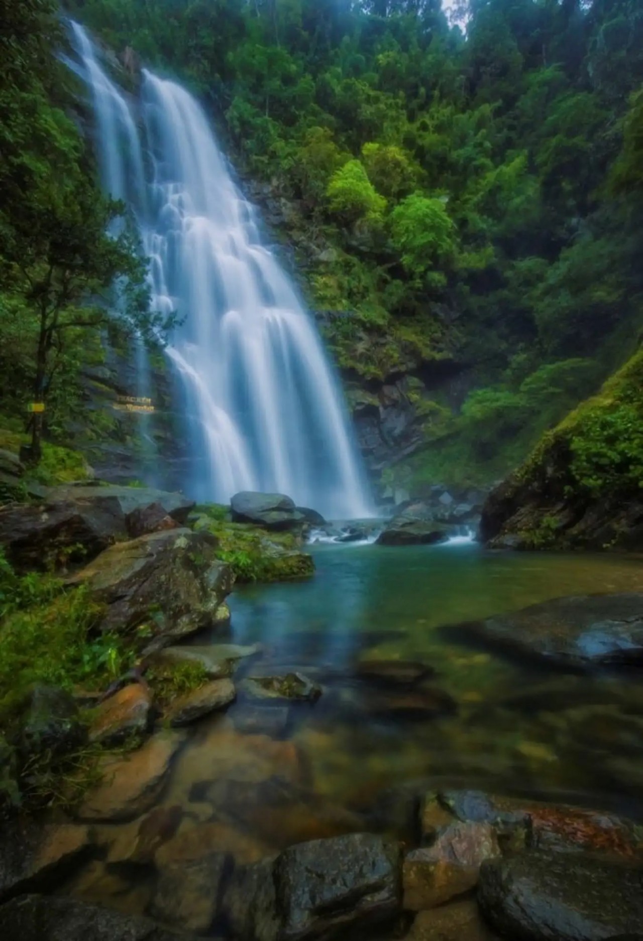 Explore Khe Kem Waterfall – A Fascinating Destination In Pu Mat National Park